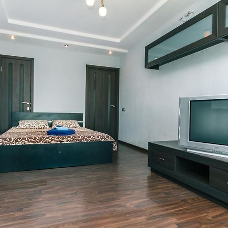Apartments On Henerala Zhmachenka Kiev Exterior foto