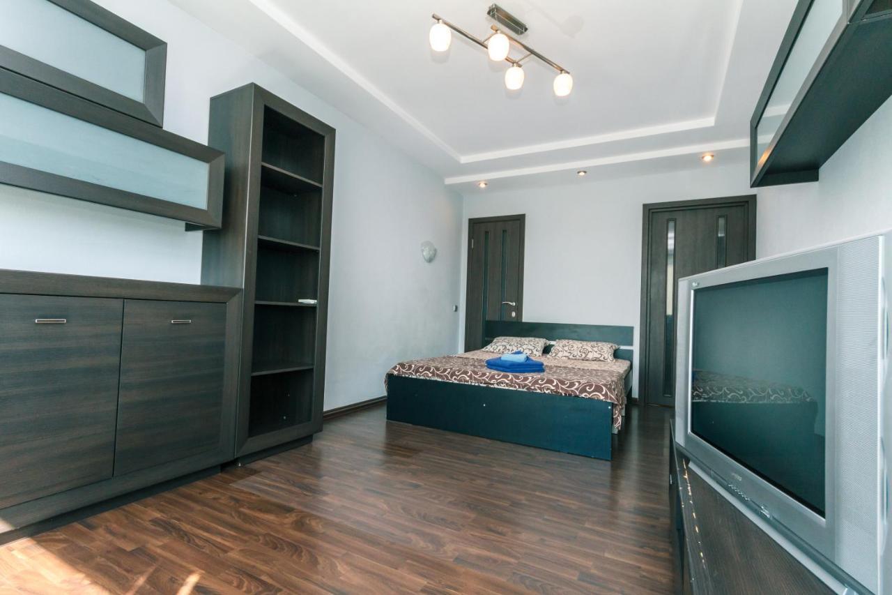 Apartments On Henerala Zhmachenka Kiev Exterior foto