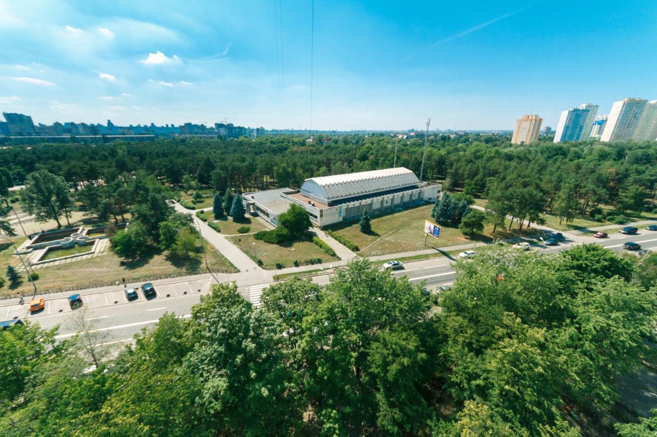 Apartments On Henerala Zhmachenka Kiev Exterior foto